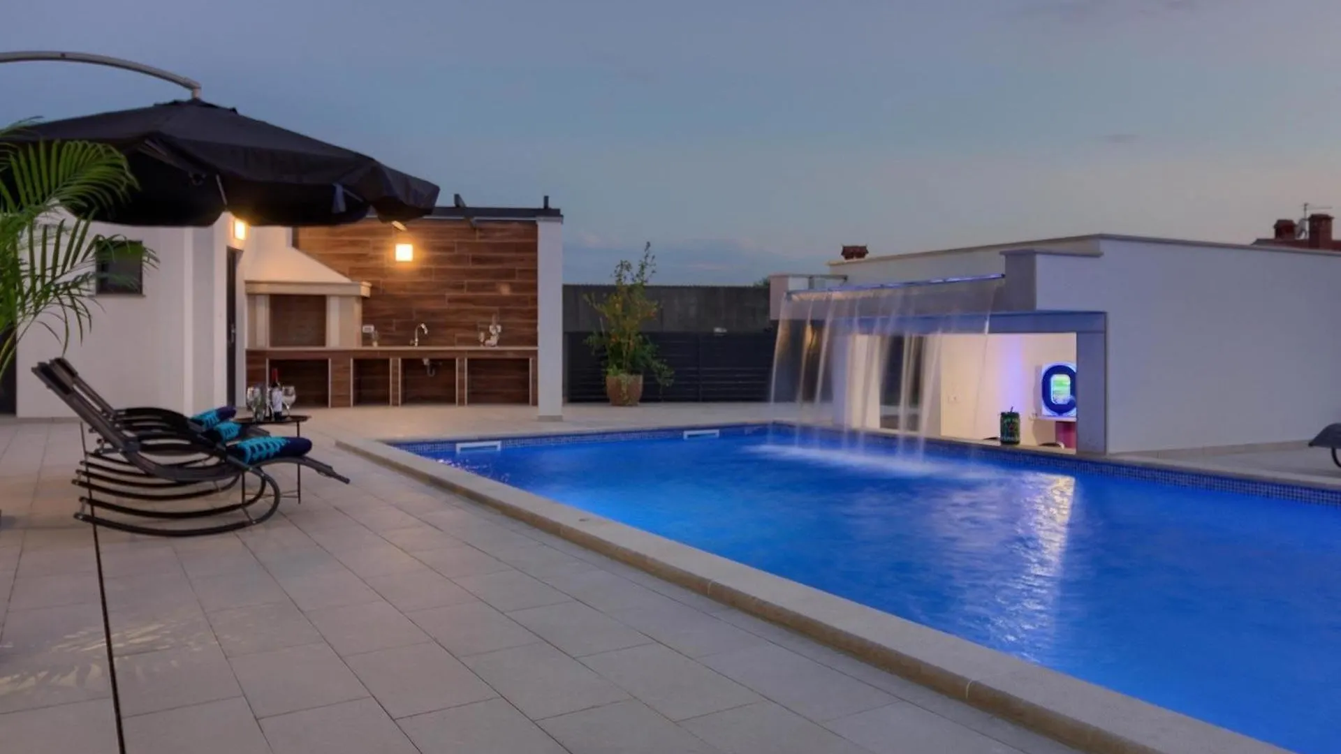 Ferienhaus Mit Privatpool Fuer 14 Personen Ca 280 Qm In Loborika, Istrien Suedkueste Von Istrien Holiday home Loborika