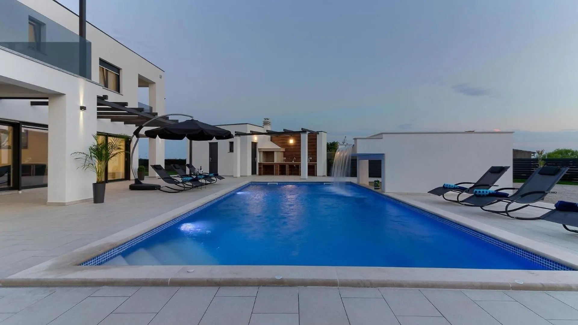 Ferienhaus Mit Privatpool Fuer 14 Personen Ca 280 Qm In Loborika, Istrien Suedkueste Von Istrien 0*, Loborika Croatia