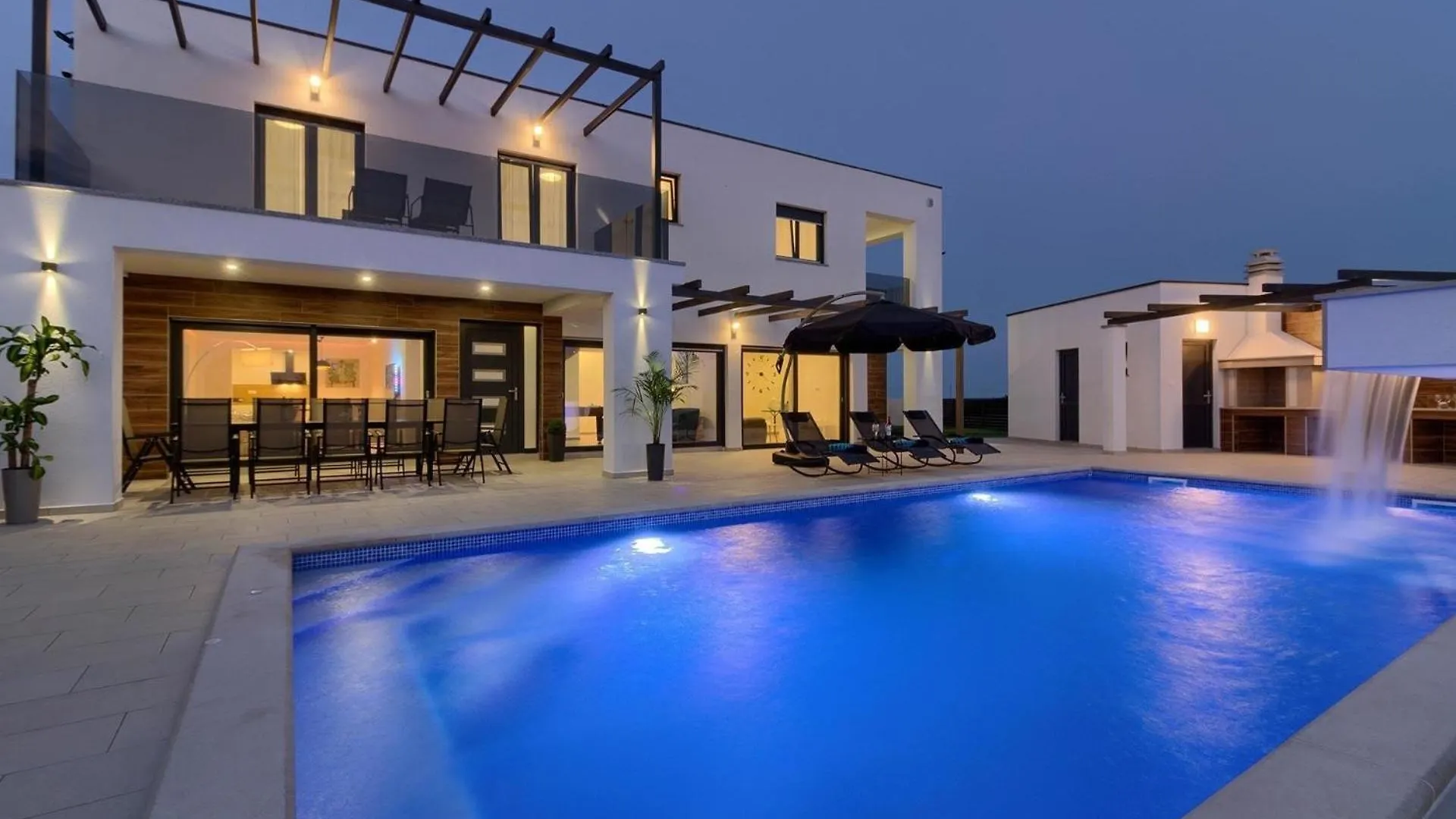 Ferienhaus Mit Privatpool Fuer 14 Personen Ca 280 Qm In Loborika, Istrien Suedkueste Von Istrien Holiday home Loborika